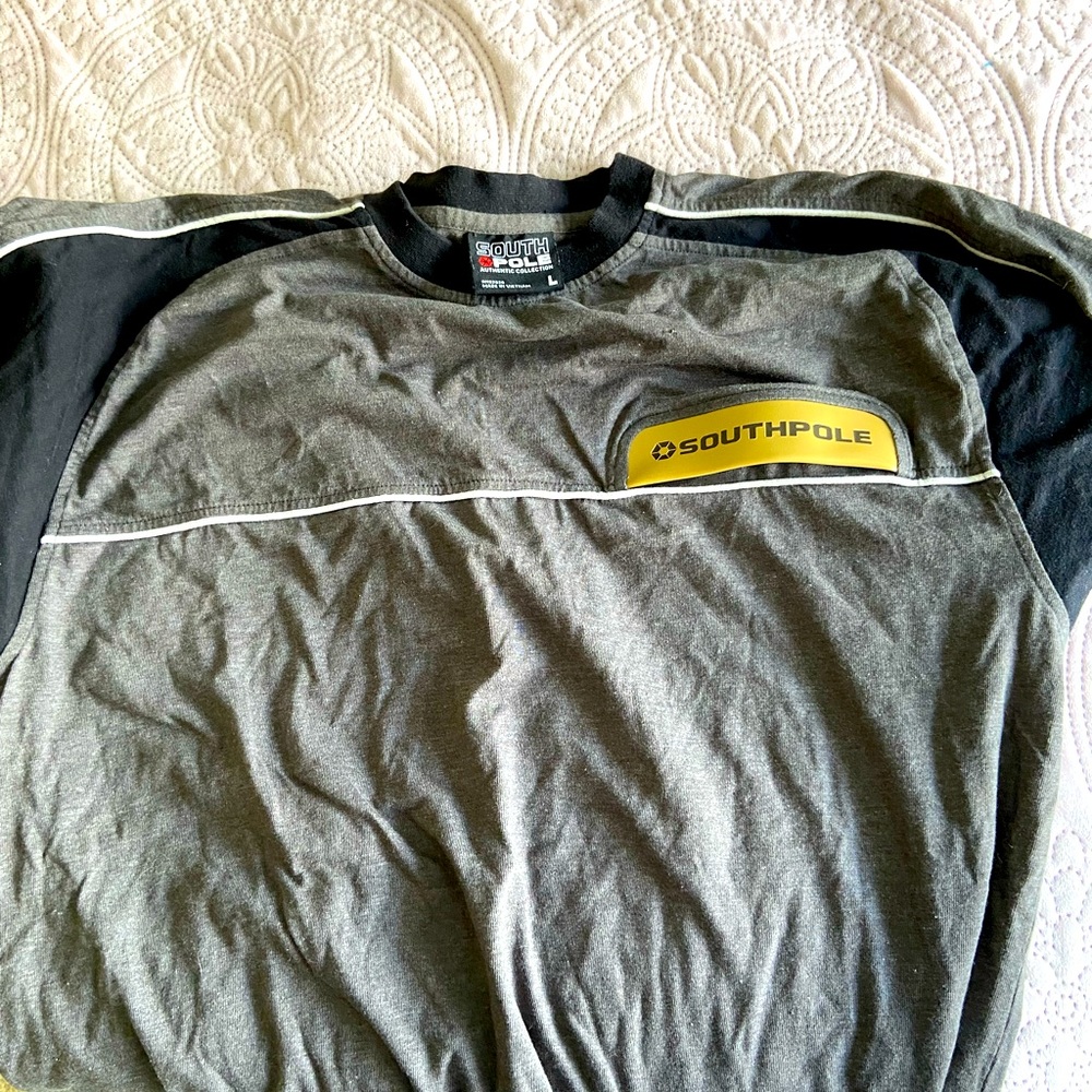 SOUTH POLE HENLEY STYLE SIZE L